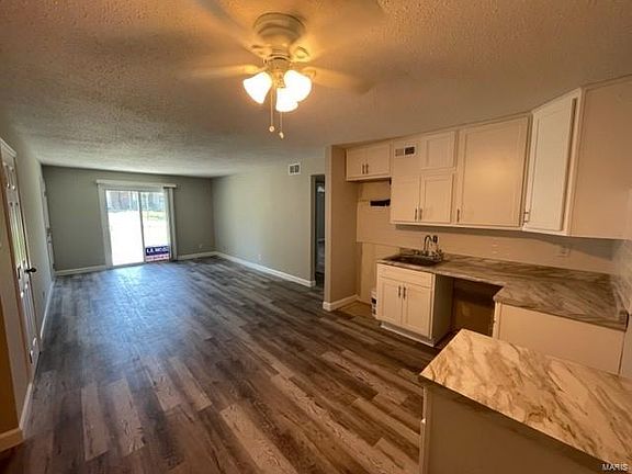 4th image of 5759 Westphalia Ln APT A