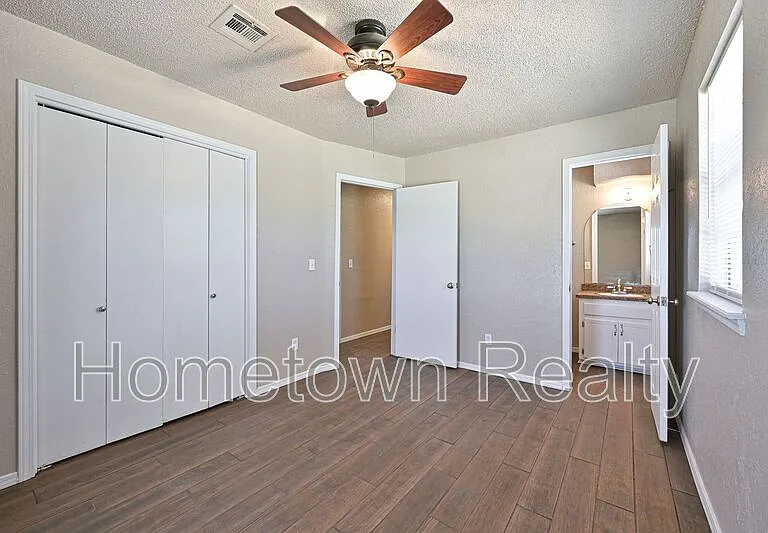 629 Lloyd Ave — Photo 17