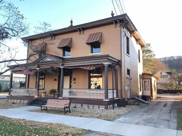 1327 Liberty St #2, Franklin, PA 16323