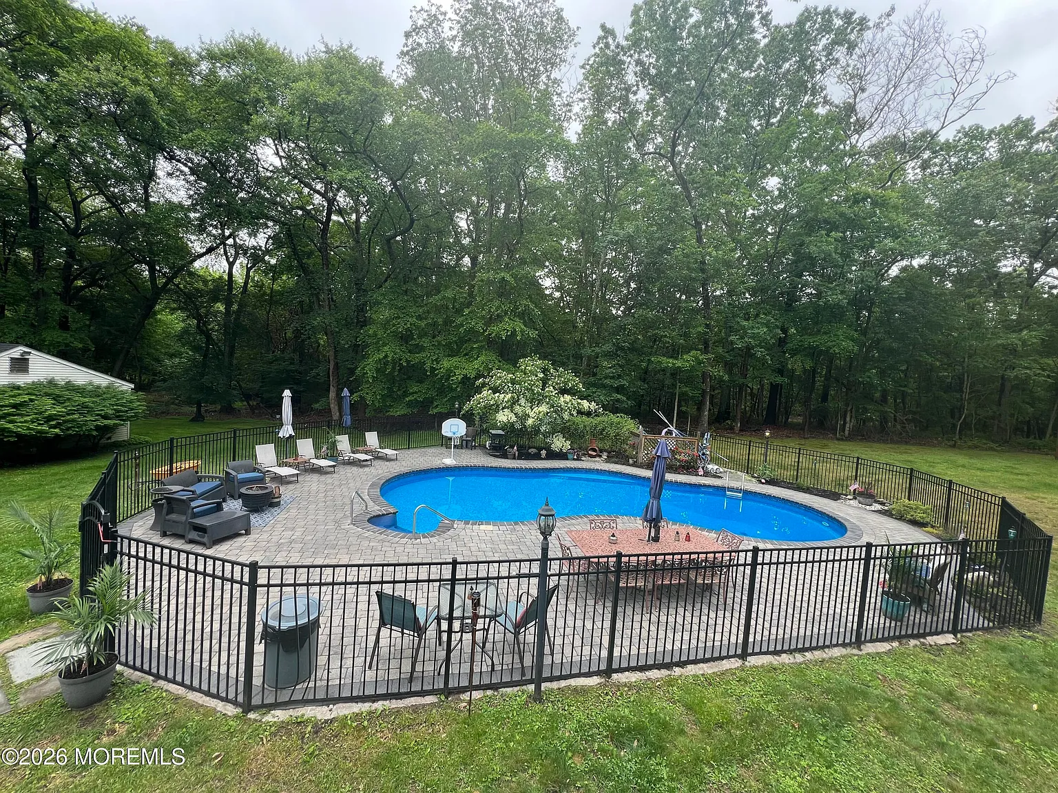 5 bed, 2160 sqft, $6,700 — Photo 2