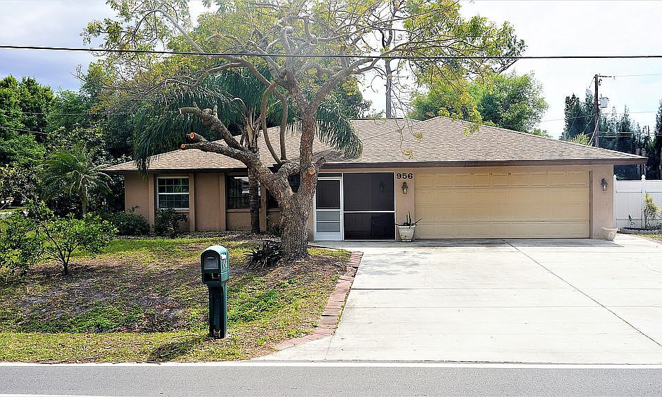 1st image of 956 Seminole Dr