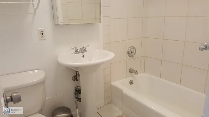 Rented by Metropolitan Property Group | media 4