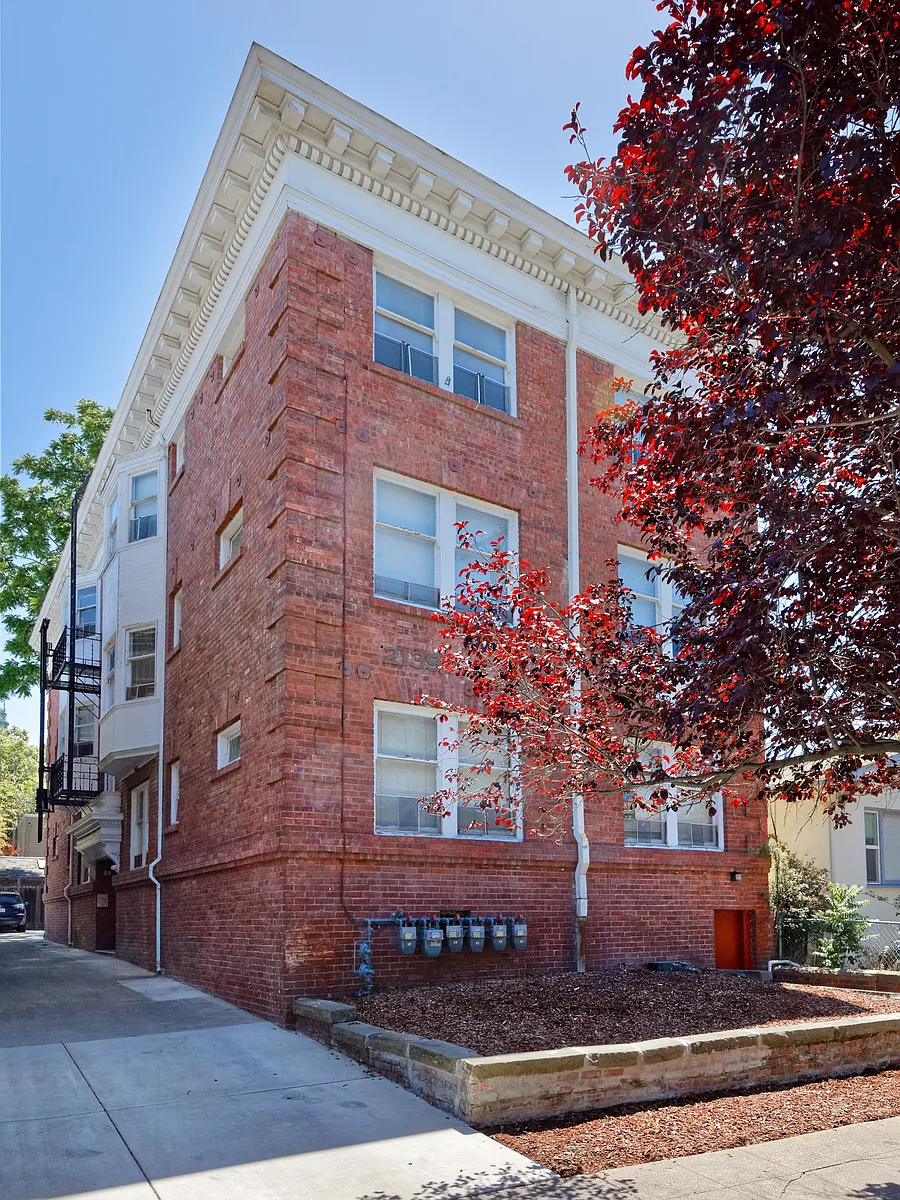 Building Photo - 2133 & 2139 Grant Street