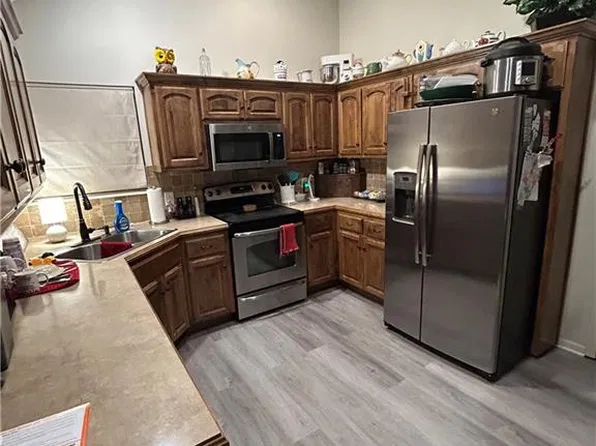 8935 NE 116th Pl, Kansas City, MO 64157