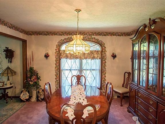 4th image of 3786 W Sweet Briar Dr