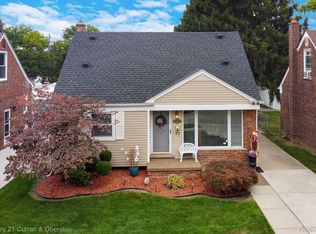 9625 Ruth Ave, Allen Park, MI 48101