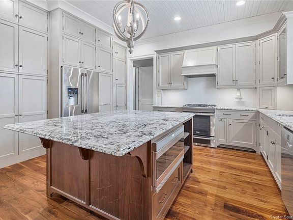 2nd image of 2070 Jabez Dr