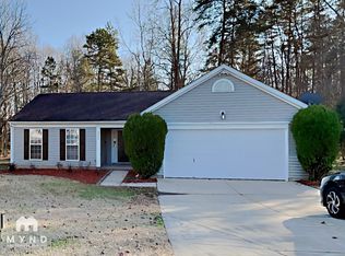 6902 Kentucky Derby Dr, Charlotte, NC 28215