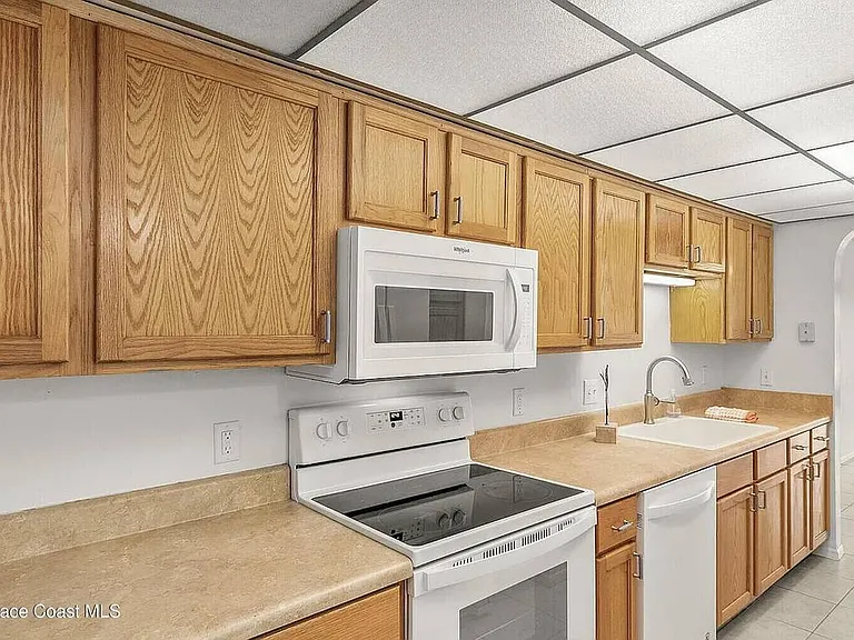 520 Palm Springs Blvd #108 — Photo 6