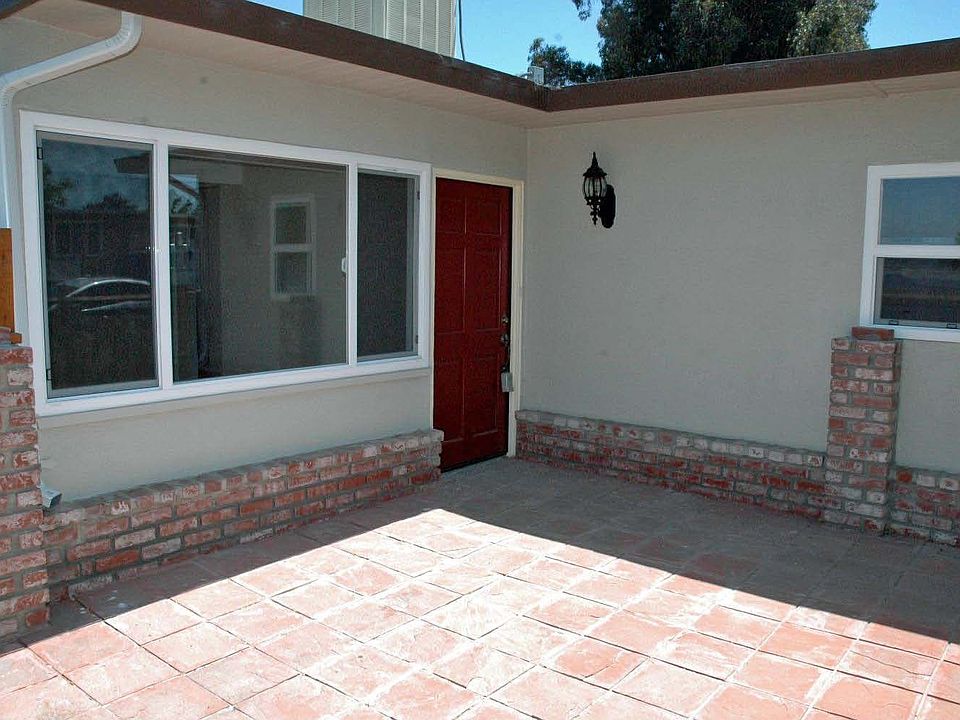 1st image of 269 Jennifer Dr
