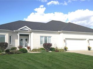 9244 N Pond Ct, Sylvania, OH 43560