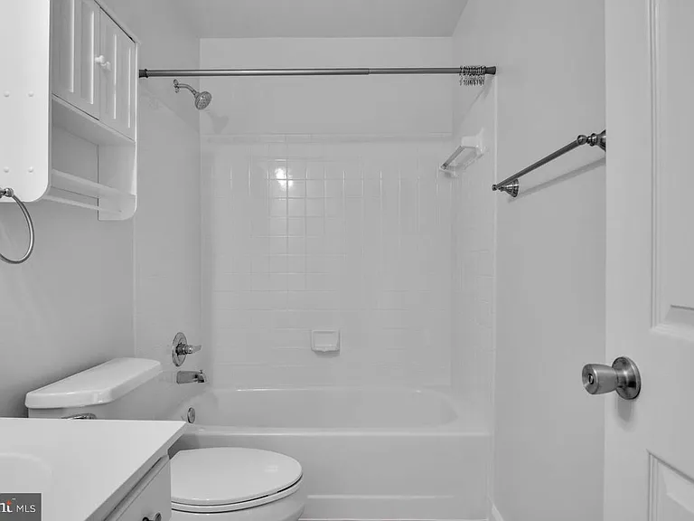 3610 Eagle Rock Ct — Photo 25