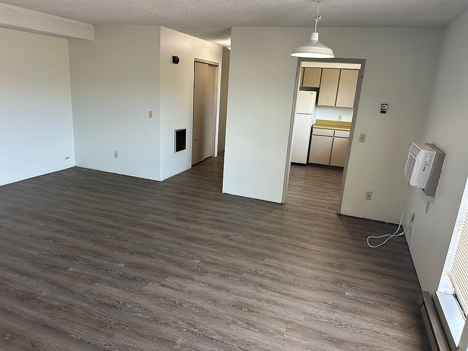 1st image of 545 NE Kamiaken St #3