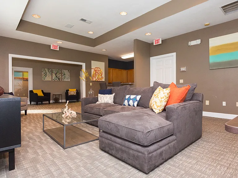 Laurels at Greenwood — Photo 5