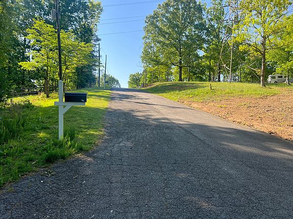 5th image of 3584 Ridge Dr