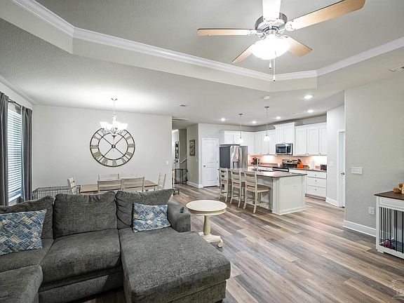 5th image of 3927 Shady Grove Dr