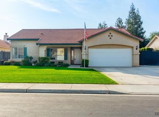 8421 Seven Hills Dr, Bakersfield, CA 93312
