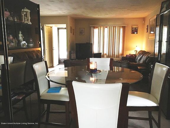 5th image of 22 Ibsen Ave
