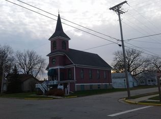 205 Adams Ave, Omro, WI 54963