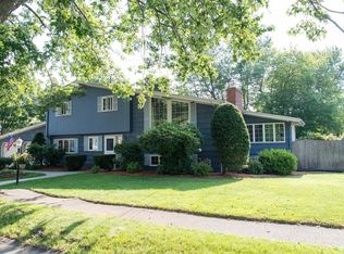 2 Stuart Rd, Peabody, MA 01960