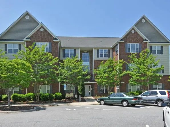 6941-103 Hanesbrook Cir, Clemmons, NC 27012