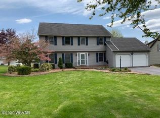 116 Berkeley Dr, Watsontown, PA 17777
