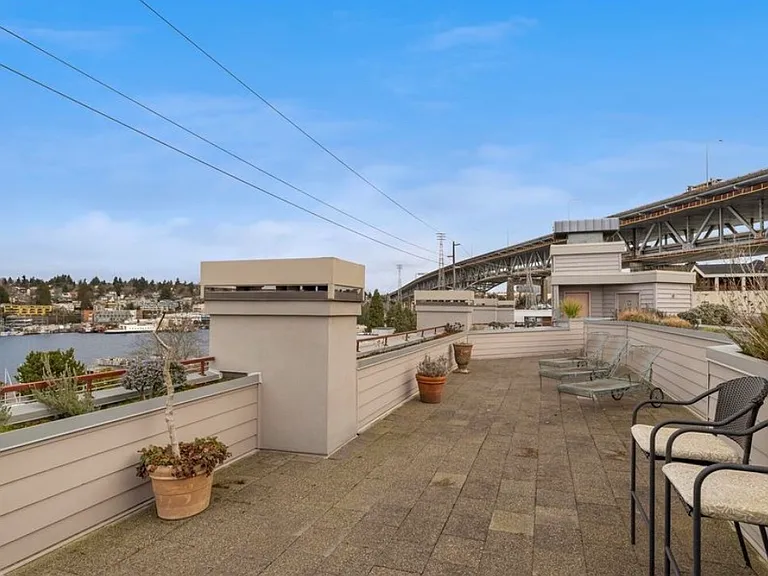 3100 Fairview Ave E #303 — Photo 15