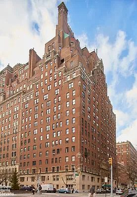 3rd image of 730 Park Ave Unit Ph15b