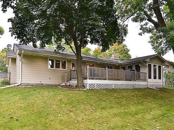2nd image of 4409 Gilford Dr