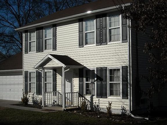 2nd image of 4600 Baverton Dr