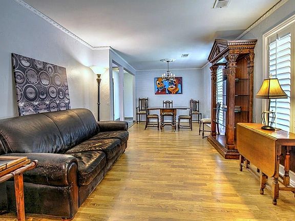 4th image of 9422 Covemeadow Dr