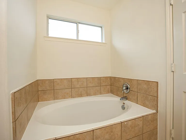 5007 Creekbridge Ct — Photo 26