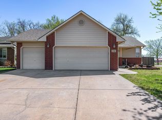 1700 N Walnut Creek Dr, Derby, KS 67037
