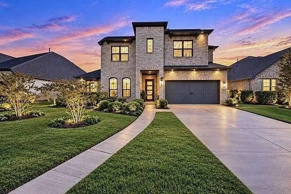 4 bed, 3.5 bath, 3008 sqft, $3,700 — Photo 3