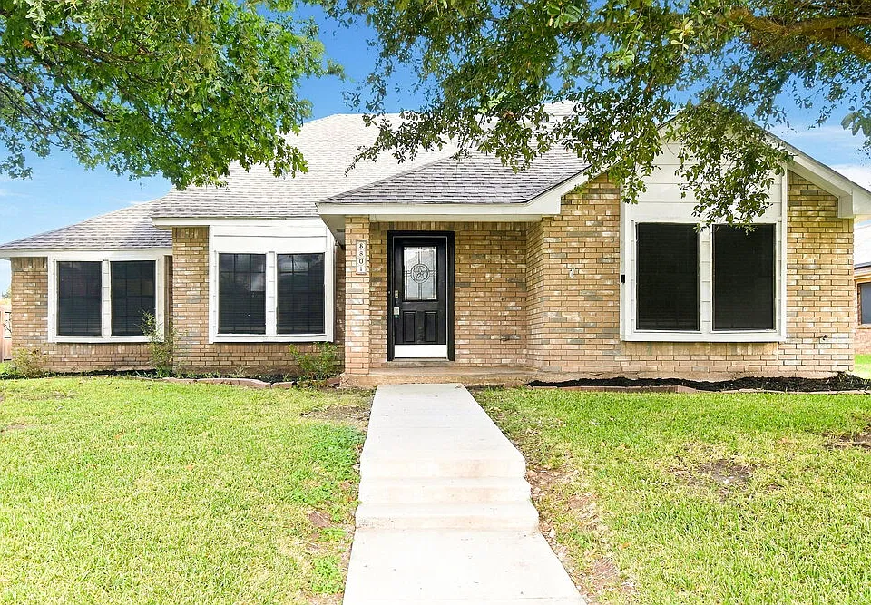8801 Pine Forest Dr