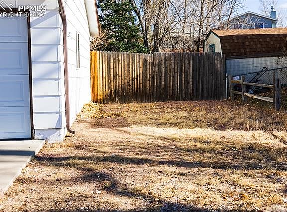 3rd image of 1387 Nokomis Dr