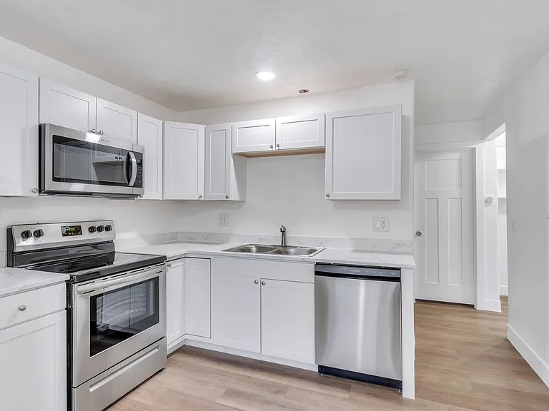 1794 W Shannon Cir — Photo 13