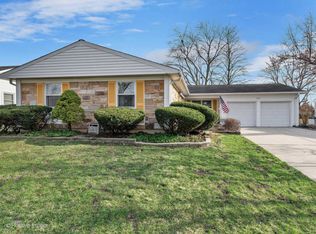 1829 Portsmouth Ln, Schaumburg, IL 60194