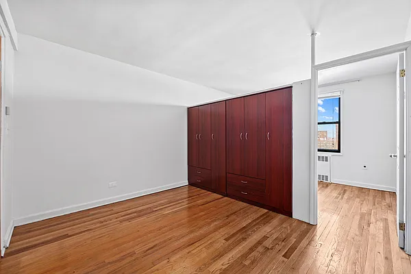 Sold by Prime Realty | media 15