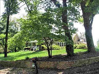 5th image of 111 Fairview Dr