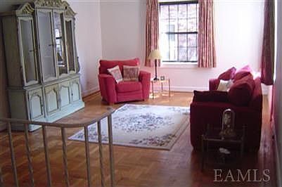 3rd image of 35 Parkview Ave APT 3C