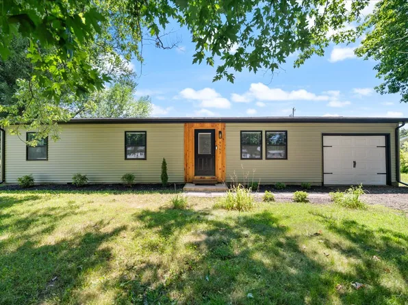 9565 E Wawasee Ln, Syracuse, IN 46567
