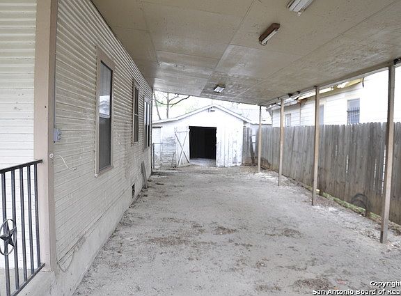 4th image of 2413 Lee Hall