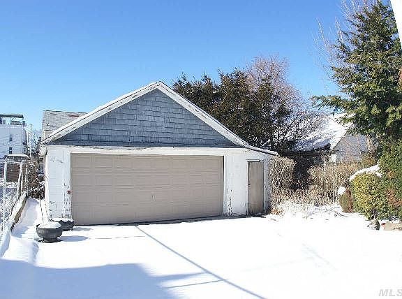 3rd image of 10136 223rd St
