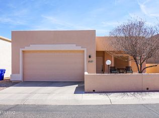 251 S Meadowood Ln, Sierra Vista, AZ 85635