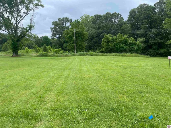 104 Morningside Dr, Benton, KY 42025