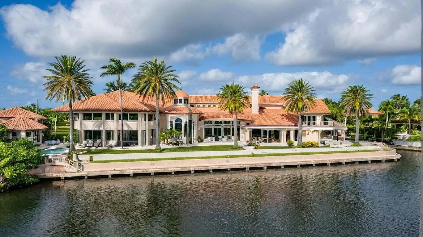 8 bed, 10.0 bath, 13259 sqft, $60,000 — Photo 3