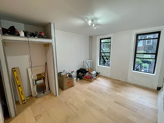 Rented by REAL New York | media 20