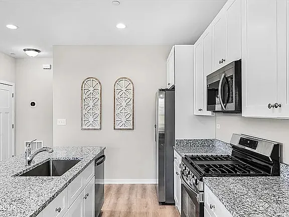 1059 Gillespie Ln — Photo 17