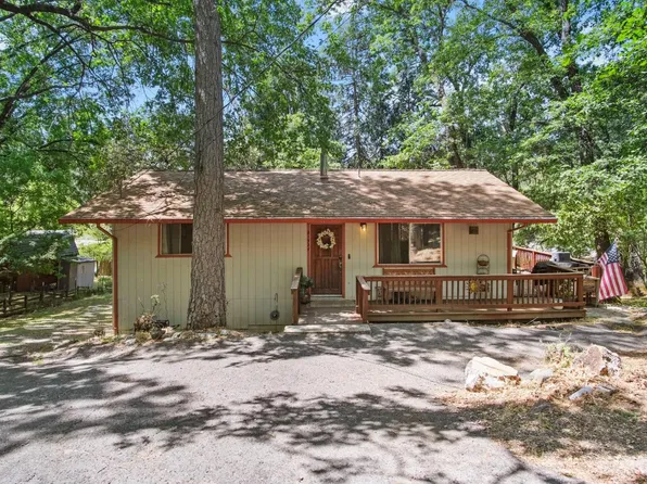 21924 Feather River Dr, Sonora, CA 95370